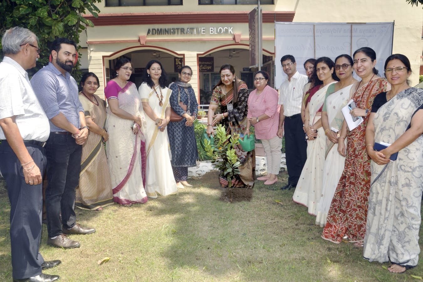 केएमवी ने रोटरी क्लब ऑफ जालंधर के सहयोग से वृक्षारोपण अभियान का आयोजन किया