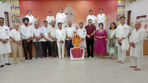 ब्रह्माकुमारीज आदर्श नगर में रक्षाबंधन समारोह