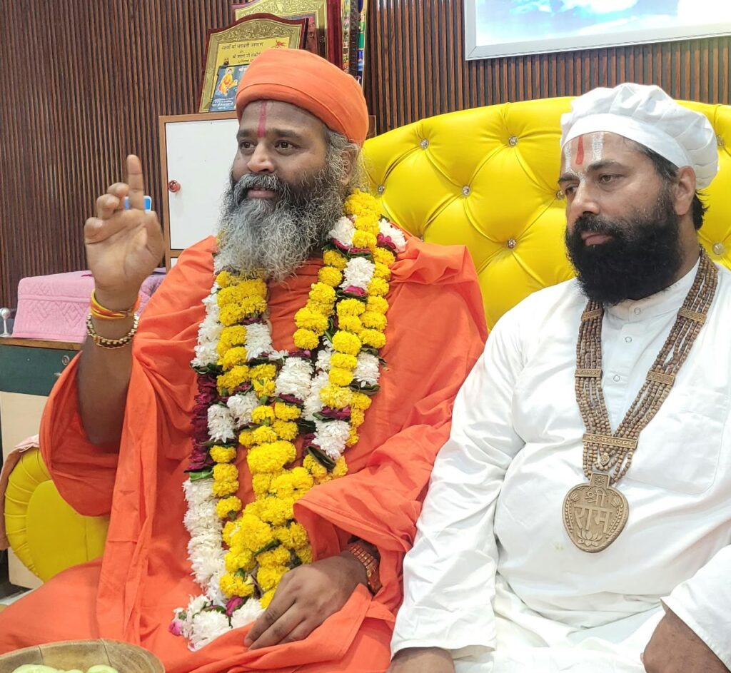 पंजाब में नशे के खिलाफ जनजागृति यात्रा जल्द शुरू होगी। डॉ. दिनेश्वरा नंद महाराज और महंत केशव दास महाराज ने संत समाज से नशामुक्त पंजाब के लिए एकजुट होने की अपील की।