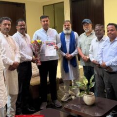 नवदुर्गा रामलीला समिति जालंधर ने मेयर विनीत धीर को स्थायी मंच के लिए मांग पत्र सौंपा